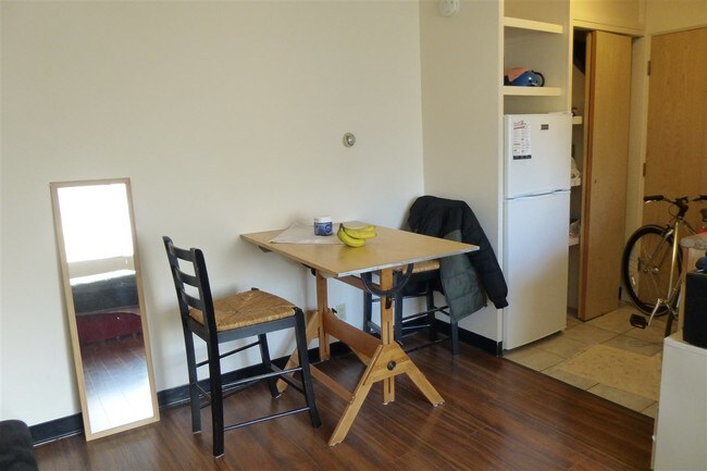 22 N Franklin St-Unit -C4 in Madison, WI - Foto de edificio - Building Photo