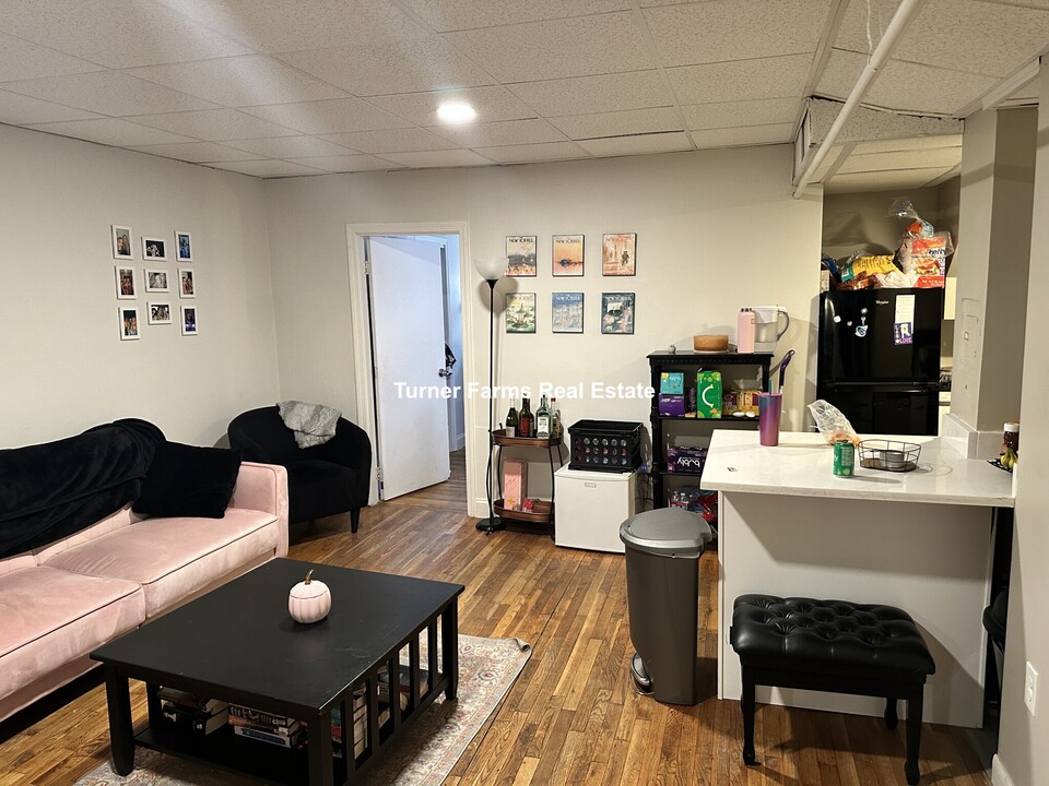 15 Aberdeen St, Unit 1 in Boston, MA - Building Photo