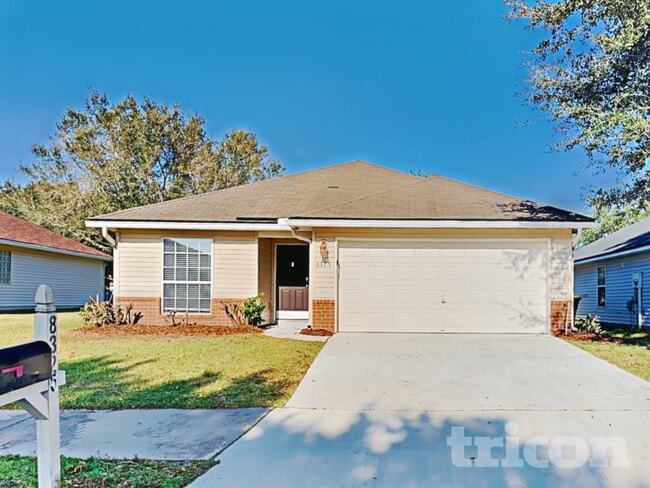 8325 Stelling Dr S in Jacksonville, FL - Foto de edificio - Building Photo