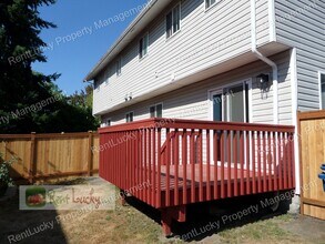 1516 S Puget Dr in Renton, WA - Building Photo - Building Photo