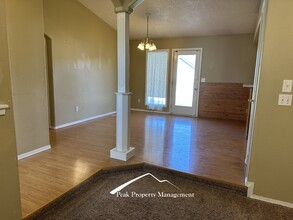 3002 Kingsgate Dr in Nampa, ID - Foto de edificio - Building Photo