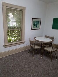 3236 N Downer Ave, Unit Furnished Studio Room in Milwaukee, WI - Building Photo - Building Photo