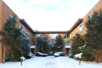 1919-1923 W Howard St in Evanston, IL - Building Photo - Building Photo