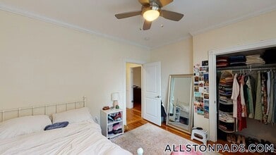 15 Glenville Ave, Unit 10 in Boston, MA - Foto de edificio - Building Photo