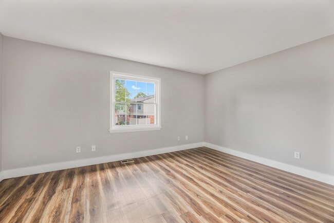 373 Barnett Rd in Columbus, OH - Building Photo - Building Photo