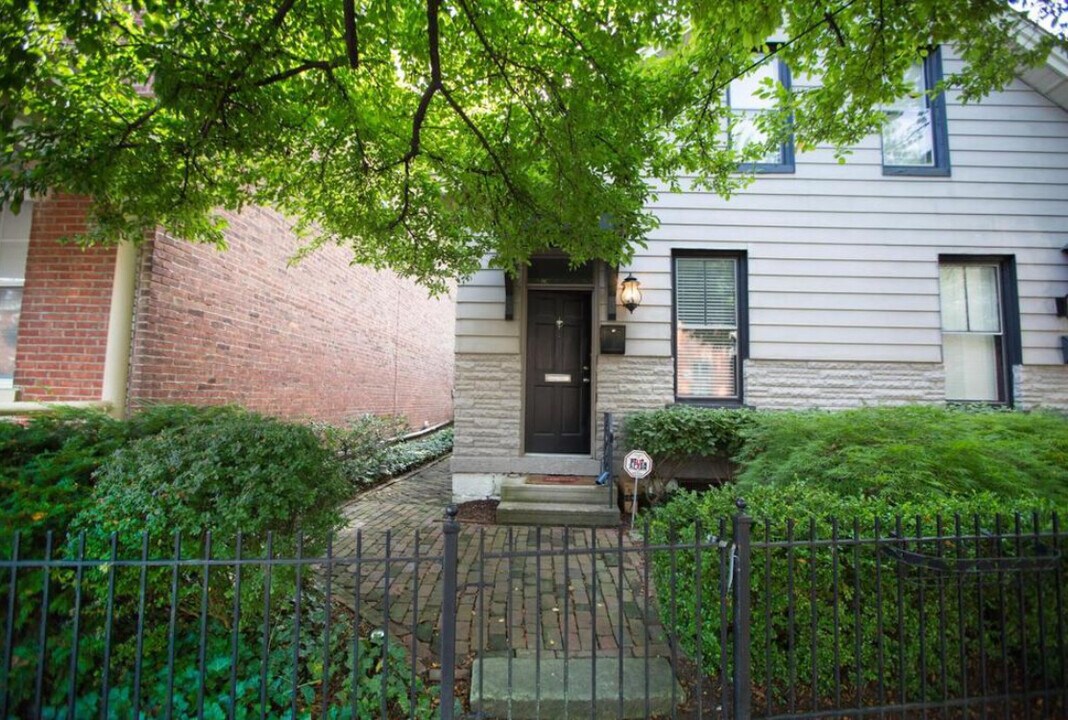 715 S 5th St in Columbus, OH - Building Photo