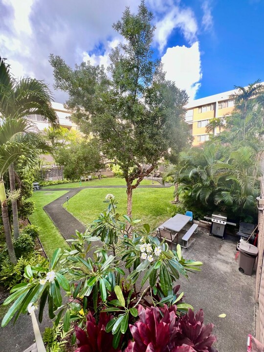 1634 Nuuanu Ave in Honolulu, HI - Building Photo