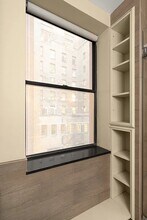 32 W 40th St in New York, NY - Building Photo - Building Photo