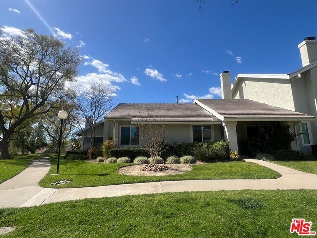 21166 Vía Canon in Yorba Linda, CA - Building Photo - Building Photo