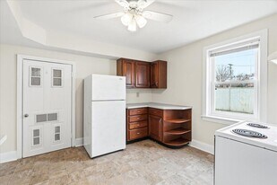 100 E 8th St in Frederick, MD - Building Photo