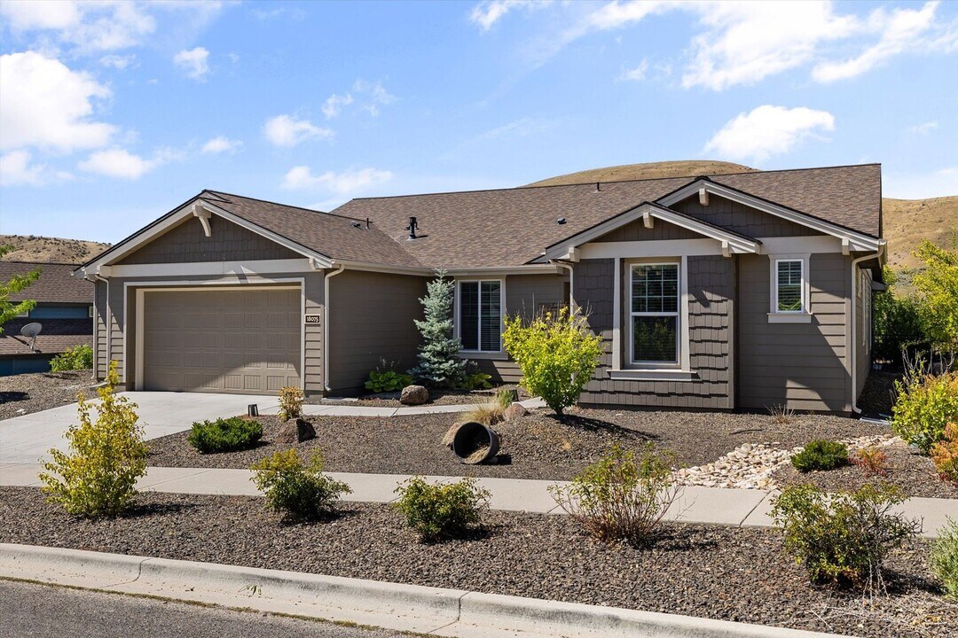 18075 N Highfield Way in Boise, ID - Building Photo