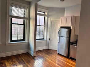 30 West Court Street, Unit 204 in Cincinnati, OH - Foto de edificio - Building Photo