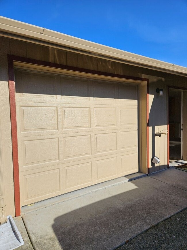 214 Oak St in Rogue River, OR - Building Photo - Building Photo