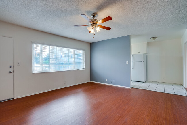 1106 Leighton Ave in Los Angeles, CA - Building Photo - Building Photo