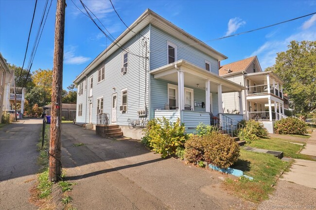 29 Hotchkiss St