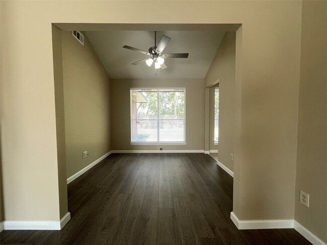 3611 Shadow Trail in Houston, TX - Building Photo - Building Photo