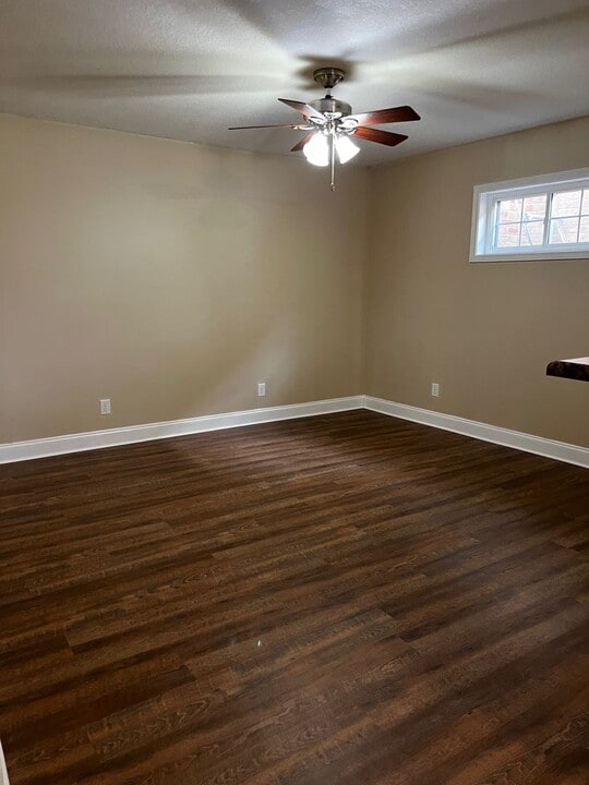 1401 John Exum Pkwy in Johnson City, TN - Building Photo