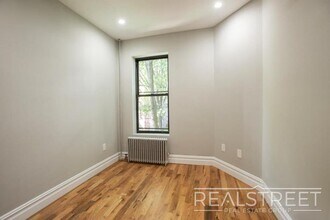 1233 Dean St in Brooklyn, NY - Building Photo - Building Photo