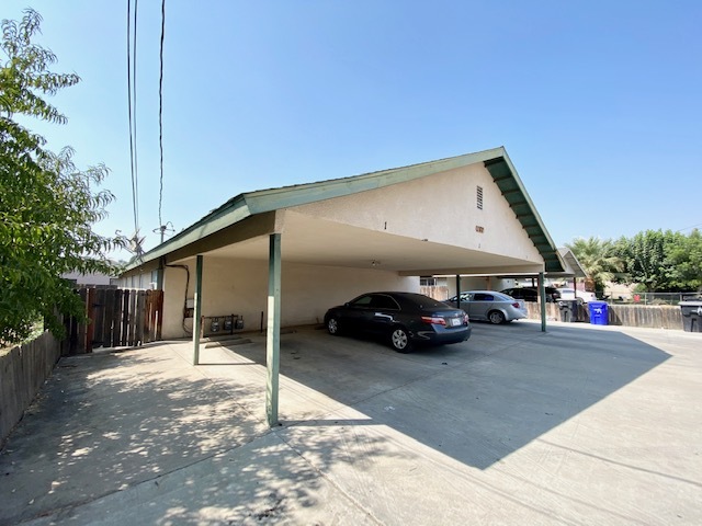 187 S Sierra Vista St in Porterville, CA - Building Photo - Building Photo