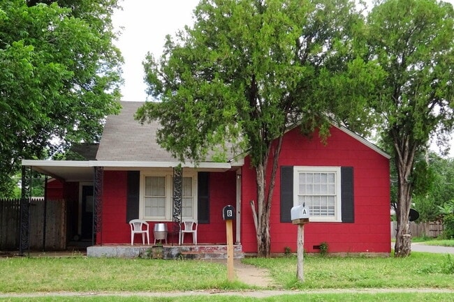 property at 2123 25th St