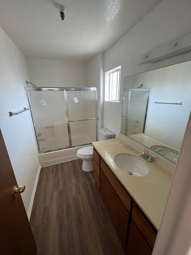 13707 Cerise Ave, Unit 4 in Hawthorne, CA - Building Photo - Building Photo