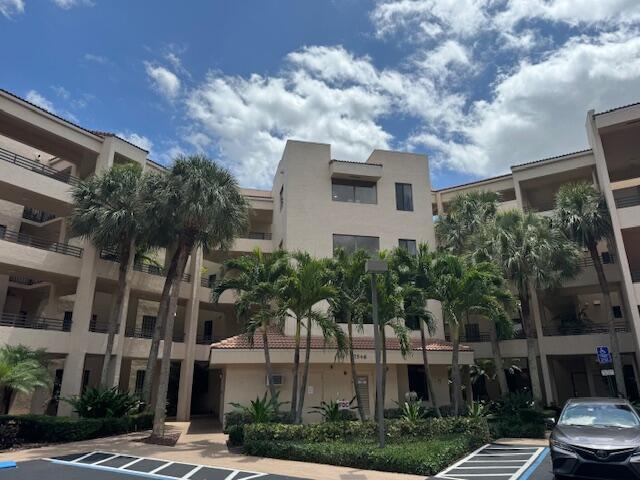 7546 La Paz Blvd in Boca Raton, FL - Building Photo