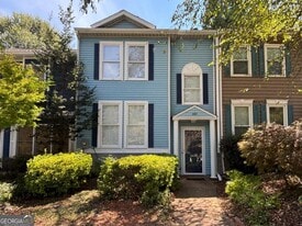 666 Stratford Green Way in Avondale Estates, GA - Building Photo