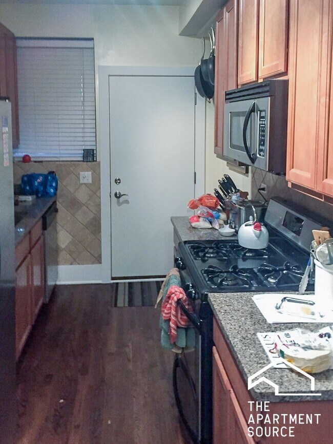 3455 N Wolcott Ave, Unit 2 in Chicago, IL - Foto de edificio - Building Photo