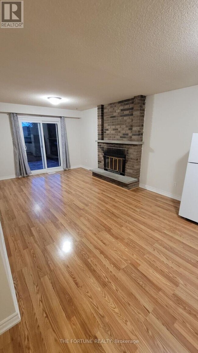 44 Rotherglen Ct in Brampton, ON - Building Photo - Building Photo