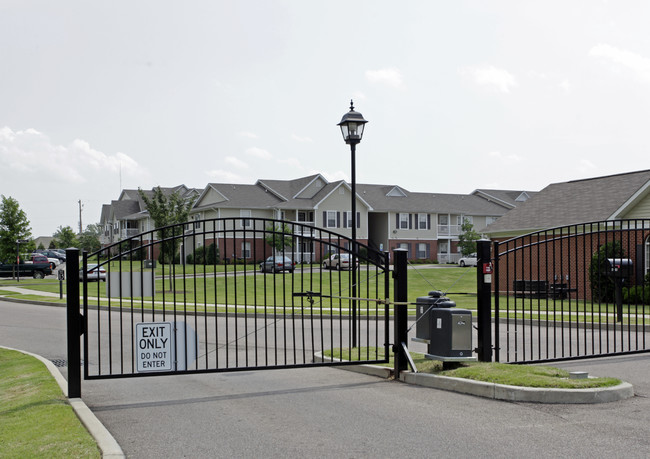 Mid-America Student Housing in Cordova, TN - Building Photo - Building Photo