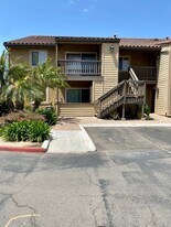 1910 Avenida Del Mexico in San Diego, CA - Building Photo
