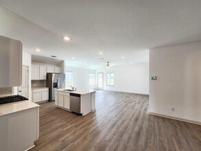 120 Sweetwater Crk Ln in Hutto, TX - Building Photo - Building Photo