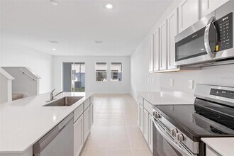 3450 Beam Ter in Davenport, FL - Building Photo - Building Photo