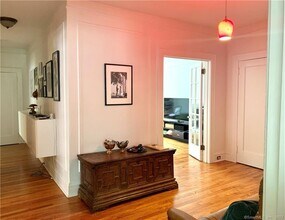 468 Whitney Ave in New Haven, CT - Building Photo - Building Photo