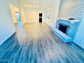 17208 Braxton St in Los Angeles, CA - Building Photo - Building Photo