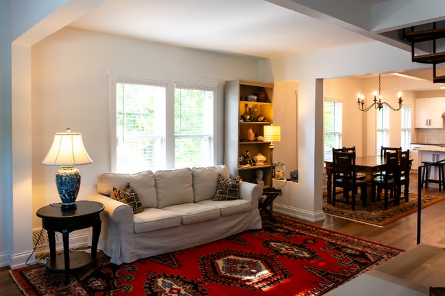 282 E Woodland Rd in Lake Forest, IL - Building Photo - Building Photo
