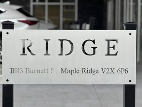 11913 Burnett St in Maple Ridge, BC - Building Photo - Building Photo