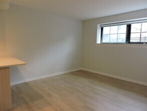 22 Soden St, Unit 008 in Cambridge, MA - Foto de edificio - Building Photo