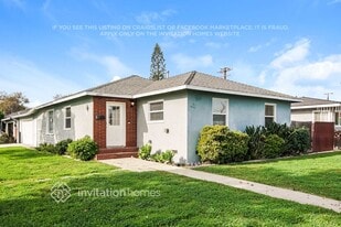 6271 Coronado Ave in Long Beach, CA - Building Photo