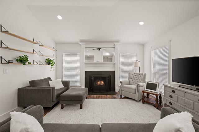 property at 1919 Maplewood Trail