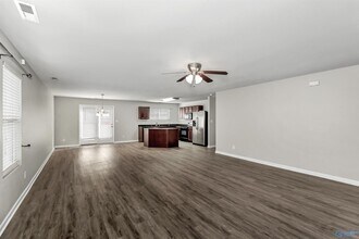 325 Kenneth Blvd NW in Madison, AL - Building Photo - Building Photo