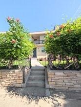 3317 W Hayward Pl in Denver, CO - Foto de edificio - Building Photo