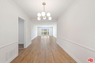 1250 N Crescent Heights Blvd in West Hollywood, CA - Building Photo - Building Photo