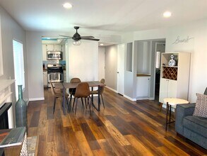 955 E 3rd St in Long Beach, CA - Building Photo - Building Photo