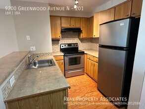 9200 Greenwood Ave N in Seattle, WA - Building Photo - Building Photo