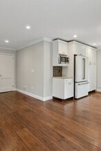 168 N Passaic Ave in Chatham, NJ - Building Photo - Building Photo