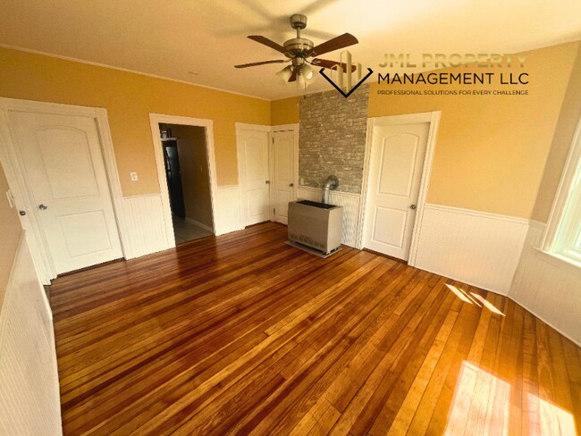 121 Irving St-Unit -2 in Fall River, MA - Building Photo - Building Photo