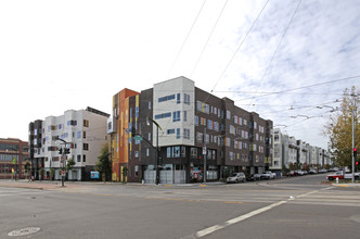 Armstrong Place Senior Housing in San Francisco, CA - Foto de edificio - Building Photo