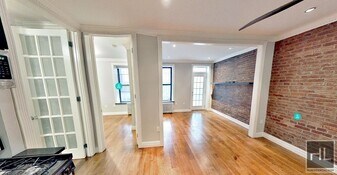 East 5th Street, Unit A1 in New York, NY - Building Photo