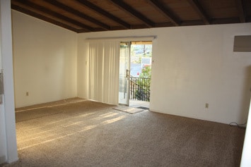 4607 Plaza Ln, Unit Apt F in Riverside, CA - Foto de edificio - Building Photo